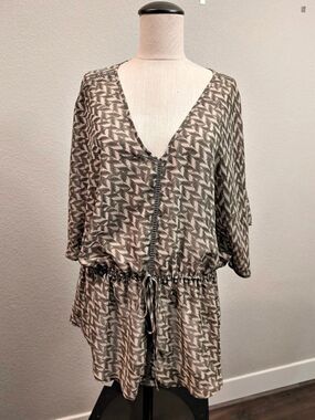 a.n.a Geometric Tunic Blouse Lightweight Sheer Casual in Brown & Gray Sz Large